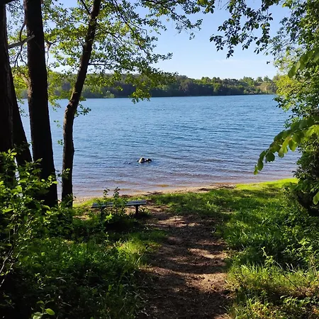 Pod Leszczyna Na Kaszubach *